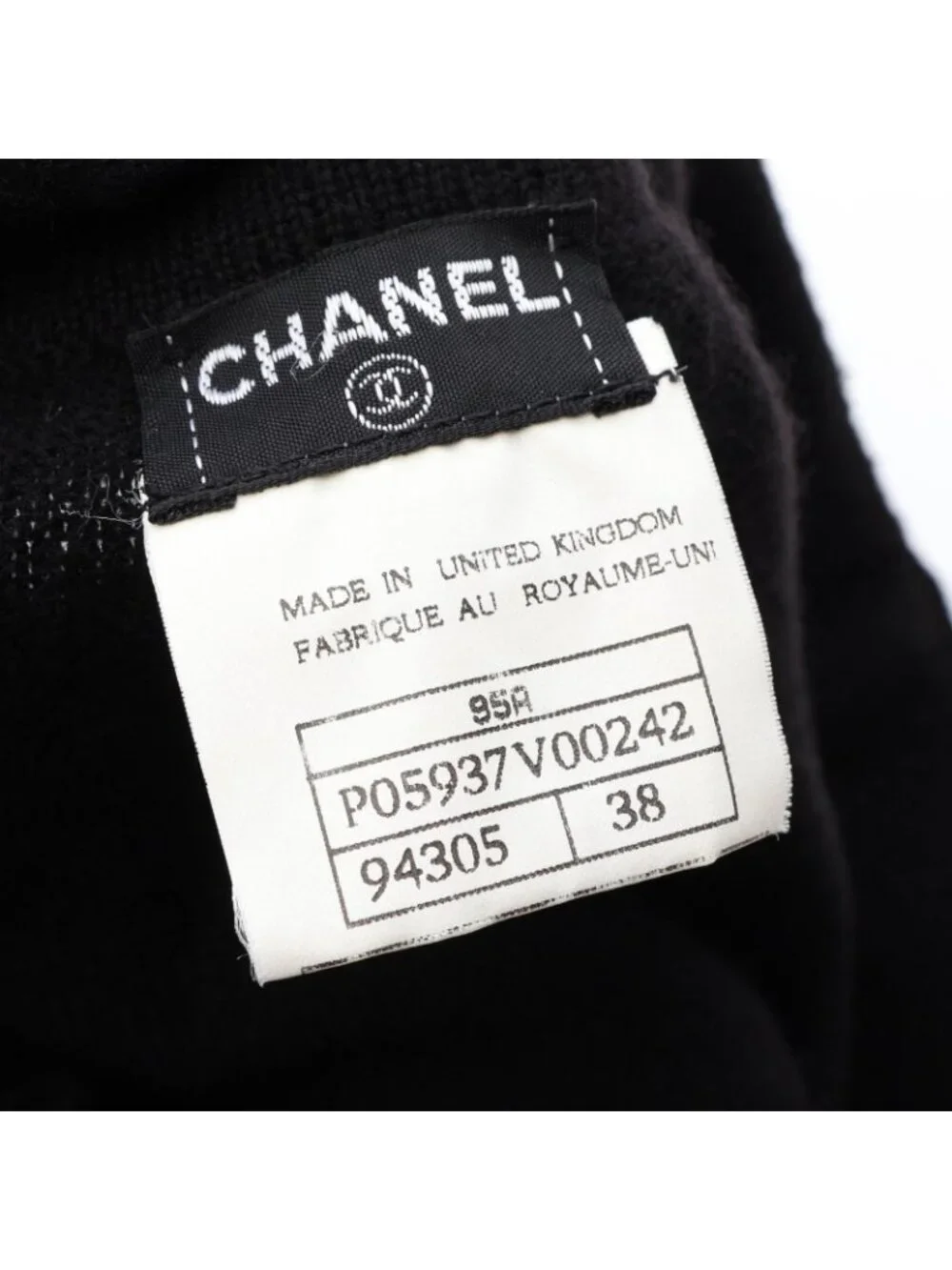 Chanel Set CC Logo Button Cardigan Skirt Knit Set